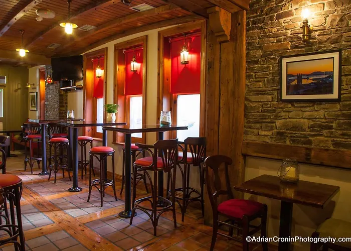 The Bay Couette-café