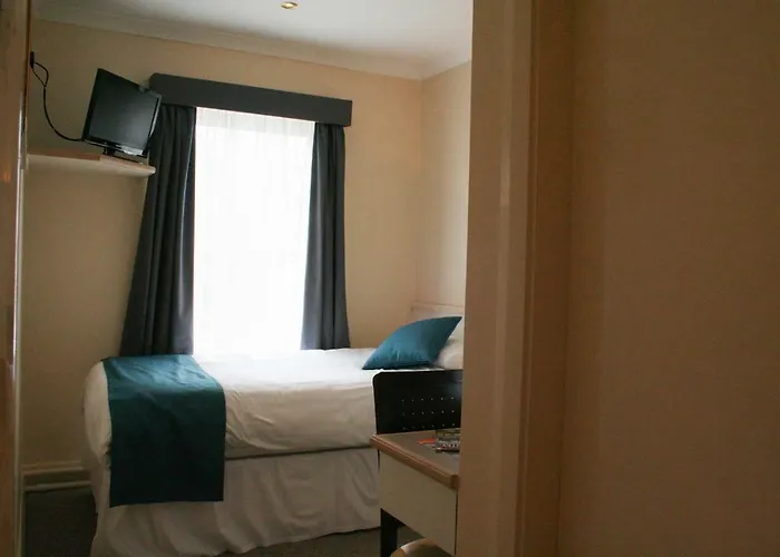 The Bay Couette-café 2*